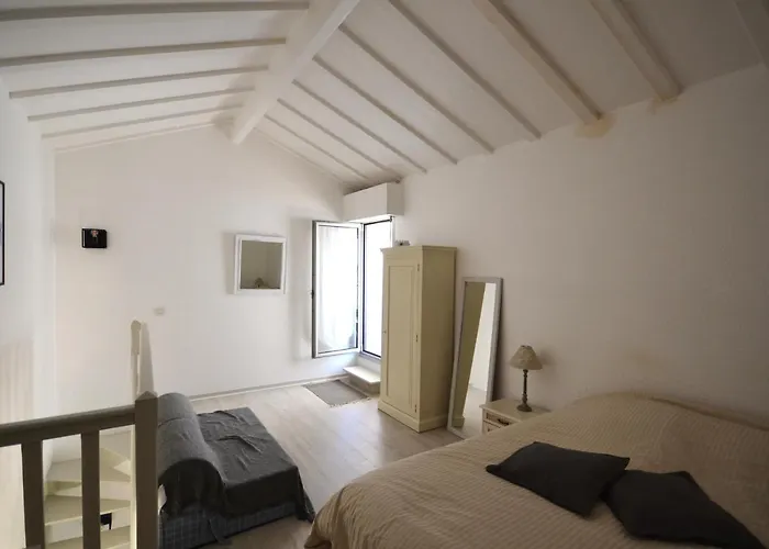 Duplex T2 Avec Balcon Et Terrasse, Les Pieds Dans L'eau, - Fr-1-420-126 Apartman *